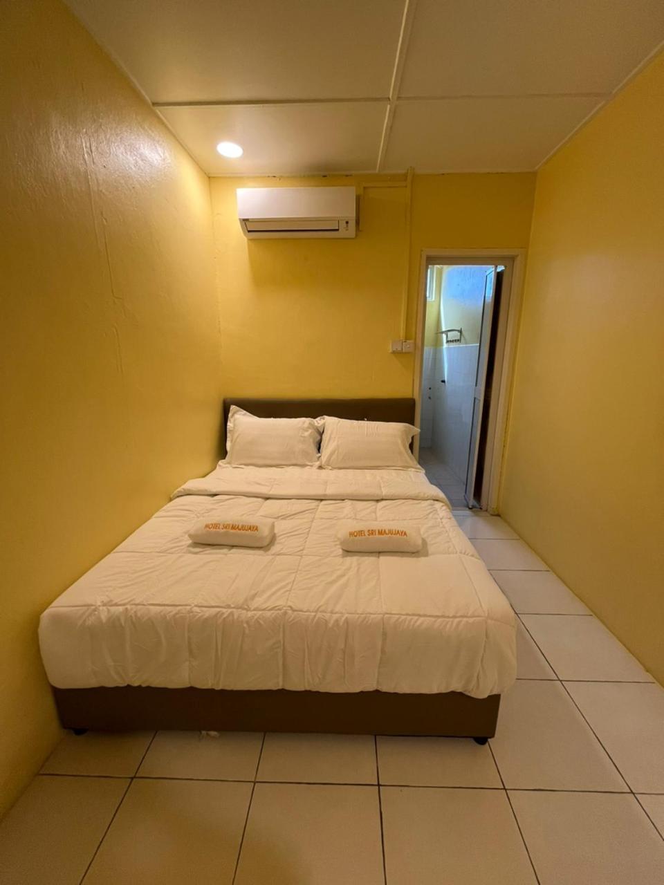 Hotel Sri Maju Jaya Кота Бару Екстериор снимка