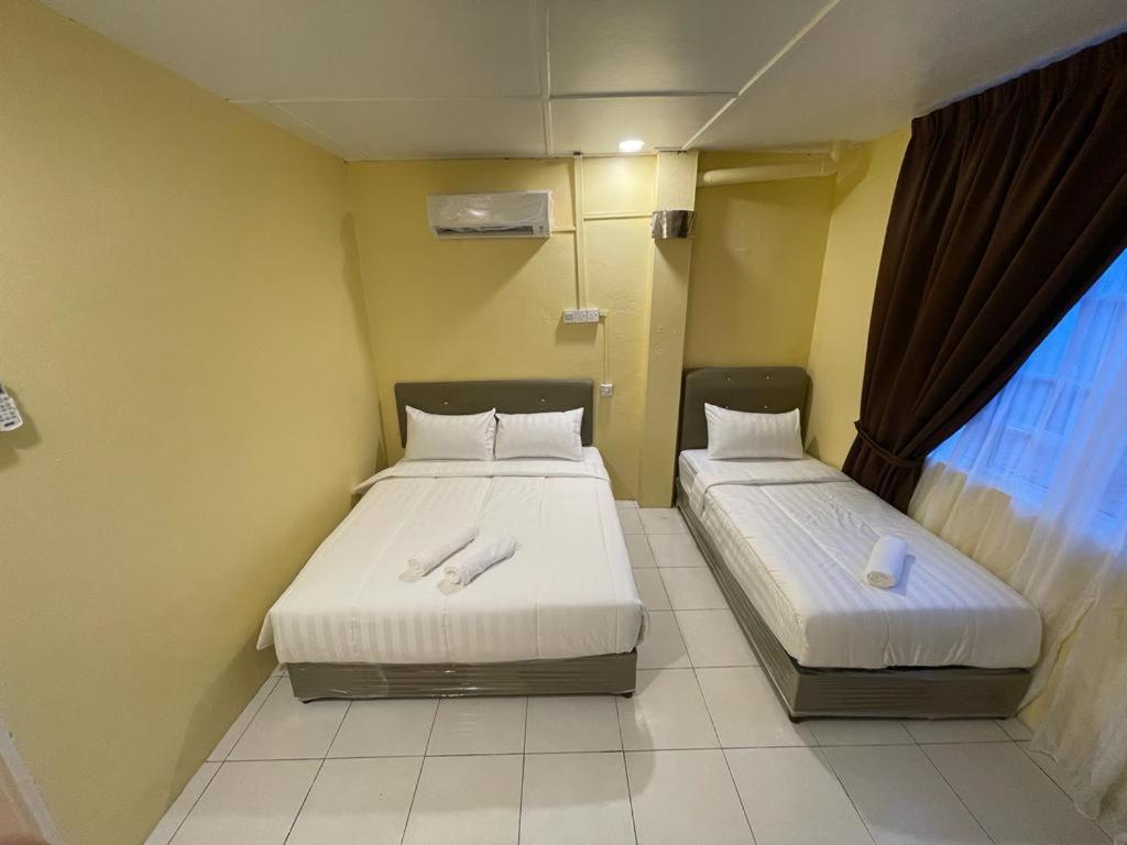 Hotel Sri Maju Jaya Кота Бару Екстериор снимка